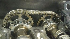 Цепь ГРМ на Mercedes W202: симптомы, риски и когда менять