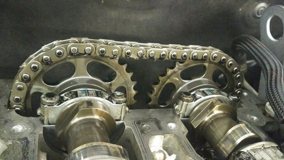 Цепь ГРМ на Mercedes W202: симптомы, риски и когда менять