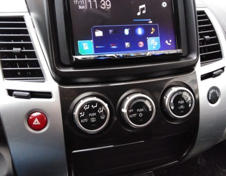 Магнитолы в машину: от простого радио до мультимедийного центра