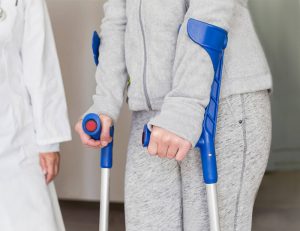 Выбор и эксплуатация средств опоры: Полный гид по подбору костылей в Украине