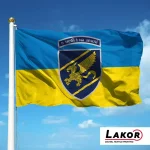Прапори на замовлення: як обрати правильний спосіб кріплення і не помилитися з деталями