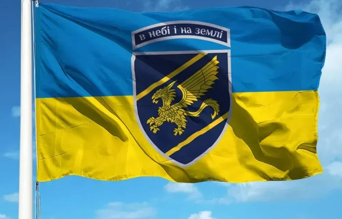 Прапори на замовлення: як обрати правильний спосіб кріплення і не помилитися з деталями